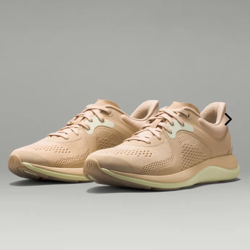 Lululemon Chargefeel Shoe